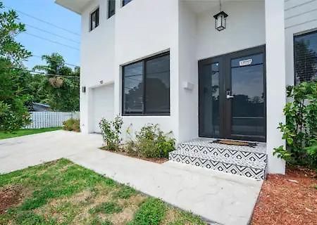 New Townhome Near Wilton/Las Olas/Beach Форт-Лодердейл Экстерьер фото