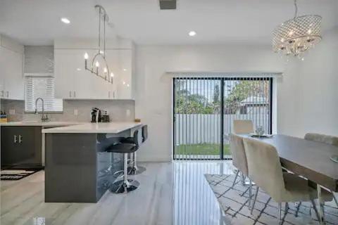 New Townhome Near Wilton/Las Olas/Beach Форт-Лодердейл Экстерьер фото